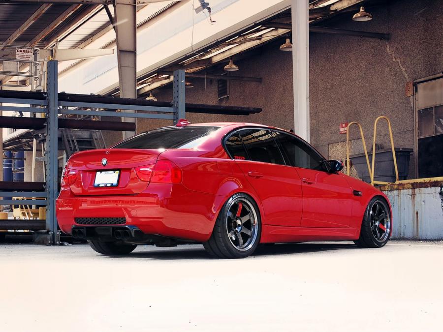 BMW M3 Sedan Red Death by IND Distribution 2010 года  (фото 10 из 10)